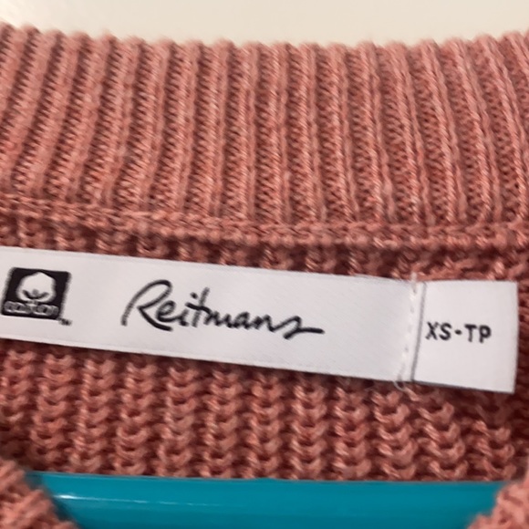 Pink sweater - Picture 2 of 3